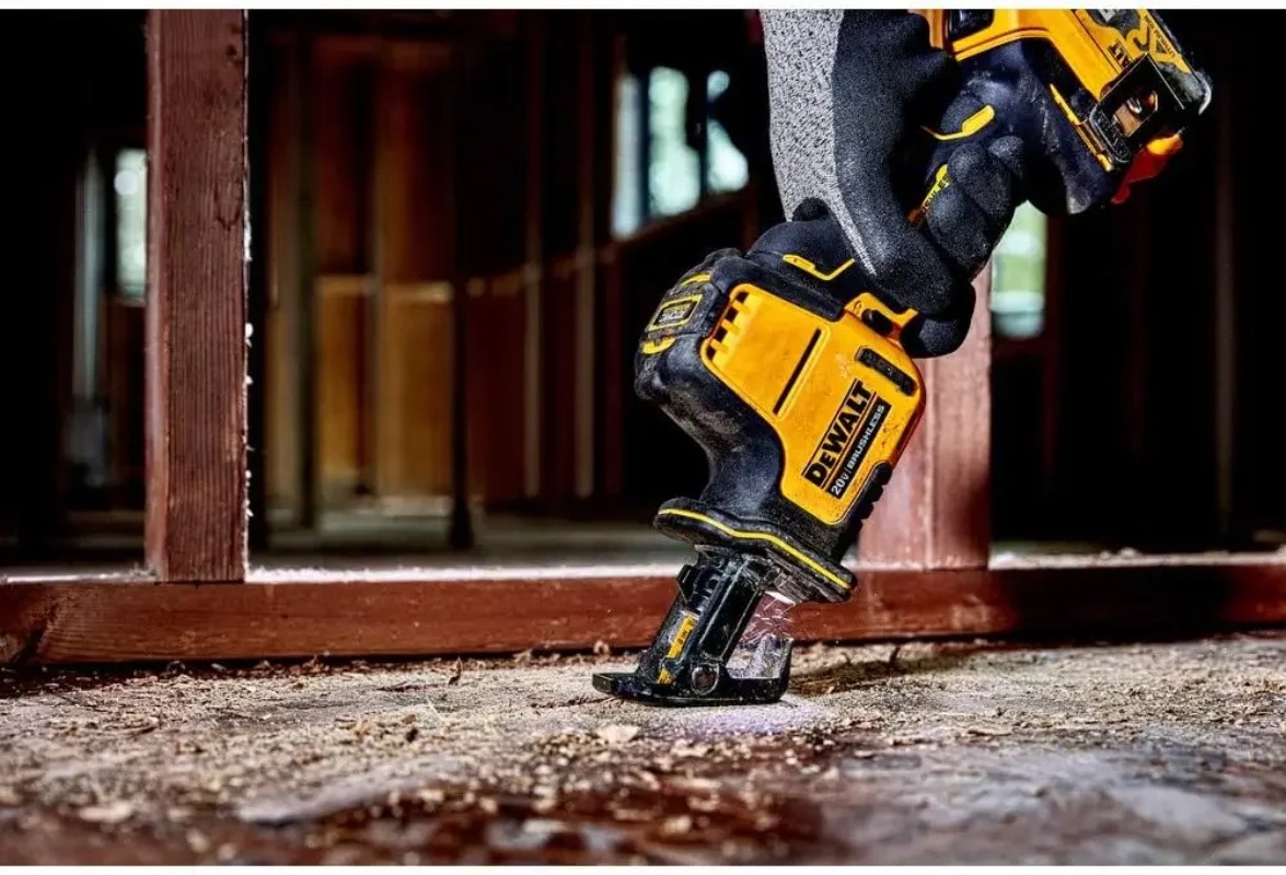 DEWALT DCS369 20V MAX* recipro - Woodworking Hand Saw recensie en prijs